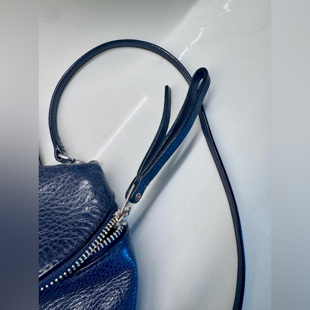 Marc by Marc Jacobs Classic Q Natasha Crossbody Navy Leather Bag - Picture 3 of 7